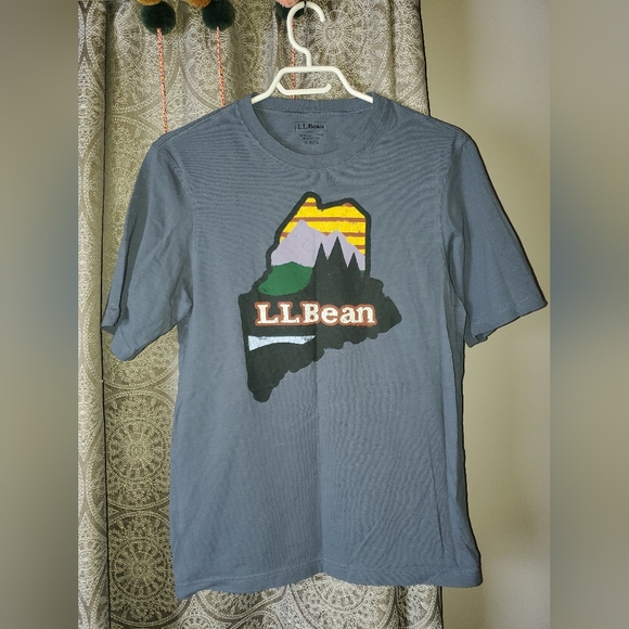 L.L. Bean Tee - Picture 1 of 5